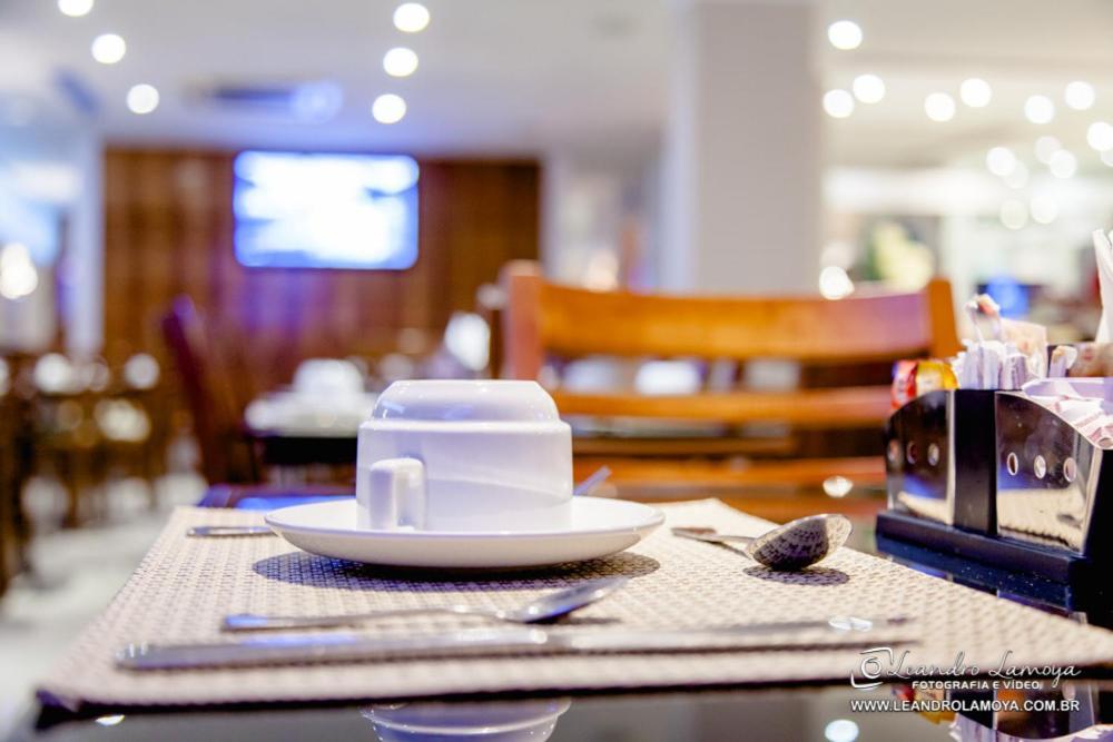 Capri Hotel Duque de Caxias Eksteriør bilde